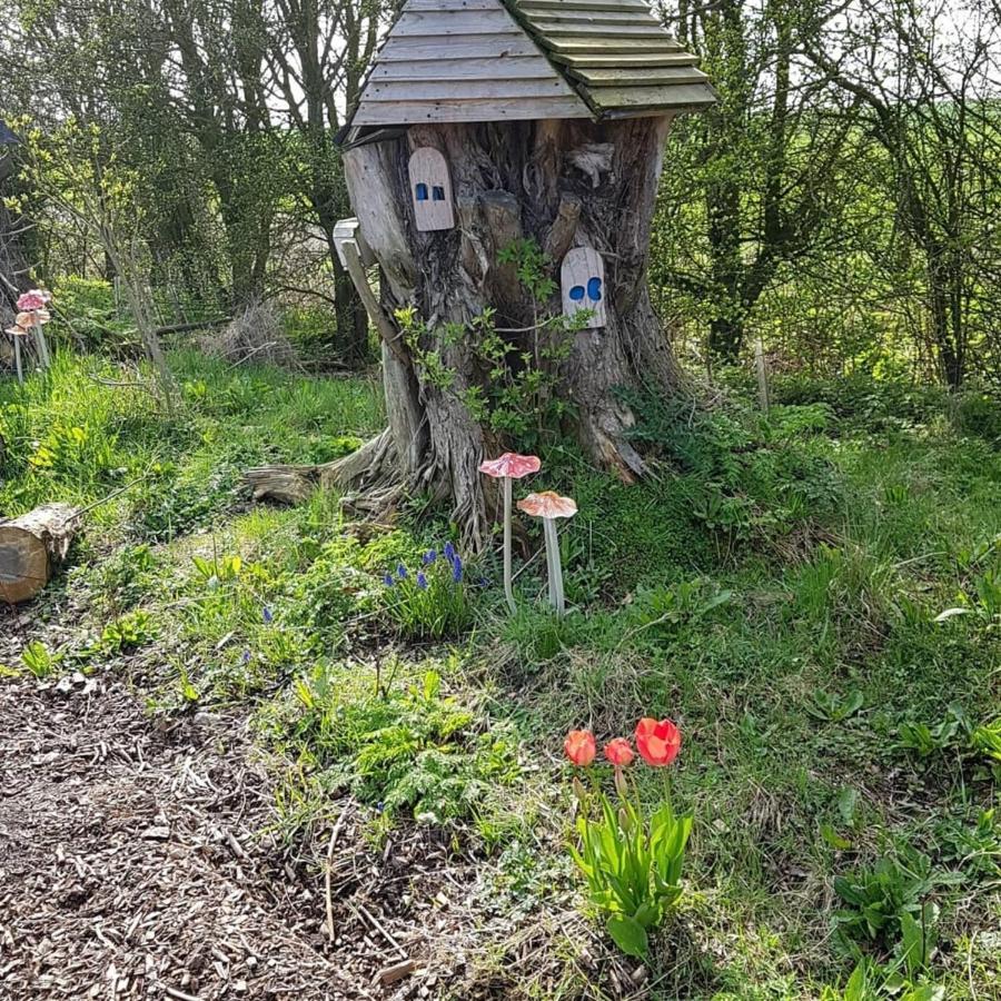 Romantic Escape Luxury Hobbit House With Hot Tub! Sheerness Kültér fotó